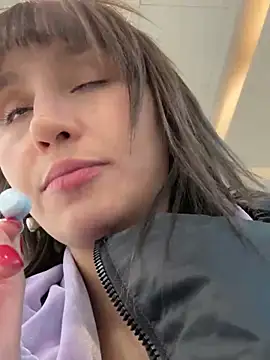 bigbabykiki online show from 02/12/25, 06:29