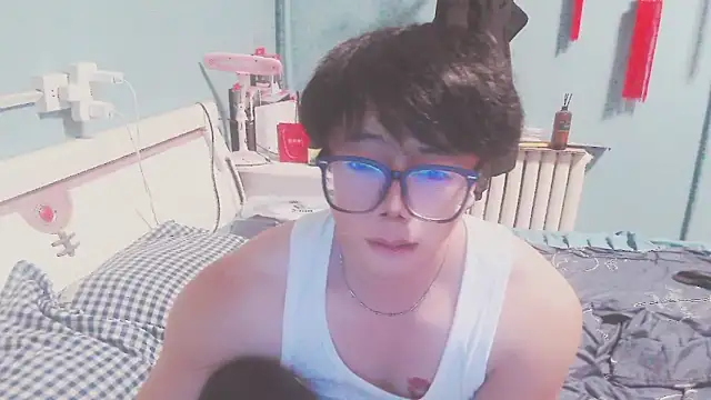 handsome1069 online show from 10/17/25, 01:57