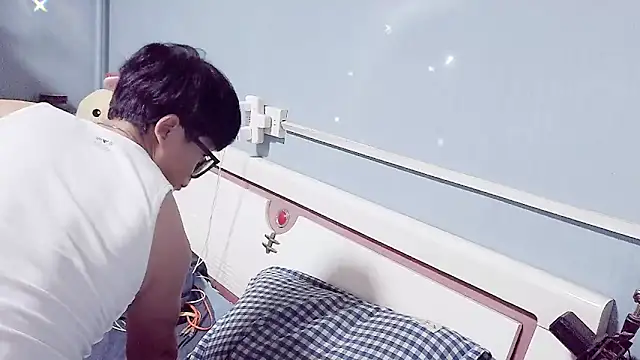 handsome1069 online show from 10/18/25, 11:33