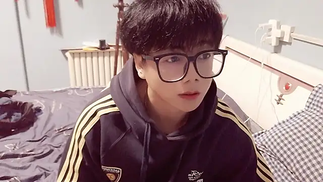 handsome1069 online show from 10/22/25, 01:44