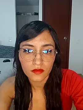 Snapshot of SophieBaker__ chatting on 03/05/25, 02:46 SophieBaker online show from 03/05/25, 02:46