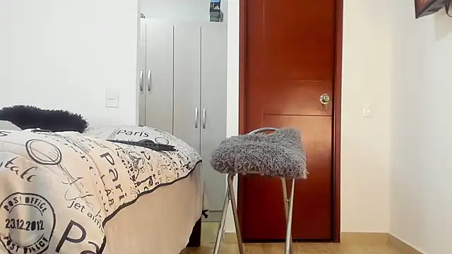 Snapshot of SophieBaker__ chatting on 03/19/25, 04:25 SophieBaker online show from 03/19/25, 04:25