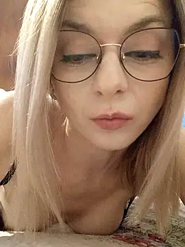 Butterfly Lily online show from 01/07/25, 01:24