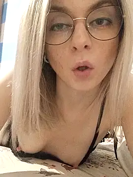 Butterfly Lily online show from 01/09/25, 06:15