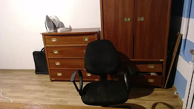 Butterfly Lily online show from 02/28/25, 04:20