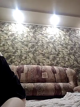 Butterfly Lily online show from 09/19/25, 06:15