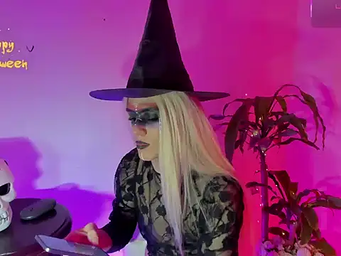 Regiina Doll online show from 10/10/25, 02:10