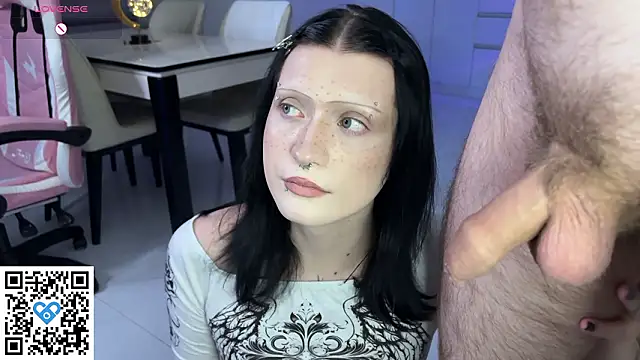 Snapshot of Vailyreb_ chatting on 02/16/26, 03:35 Vailyreb online show from 02/16/26, 03:35