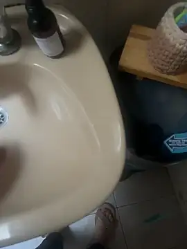 Snapshot of Popinasq chatting on 09/18/25, 06:54 Popinasq online show from 09/18/25, 06:54