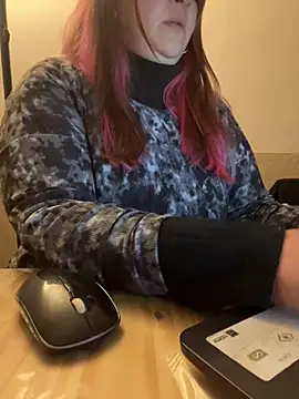Snapshot of Popinasq chatting on 06/30/26, 12:33 Popinasq online show from 06/30/26, 12:33