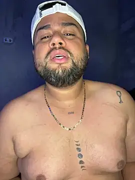 Snapshot of GABRIELGARCIA1313 chatting on 12/10/24, 01:54 GABRIELGARCIA1313 online show from 12/10/24, 01:54