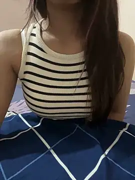 Snapshot of _riyaahahaha_ chatting on 01/05/25, 08:21  riyaahahaha  online show from 01/05/25, 08:21