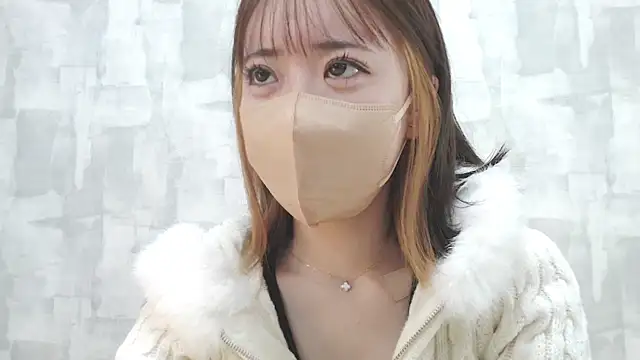 Snapshot of LOVE_MOMO_LOVE chatting on 01/19/25, 11:12 LOVE MOMO LOVE online show from 01/19/25, 11:12