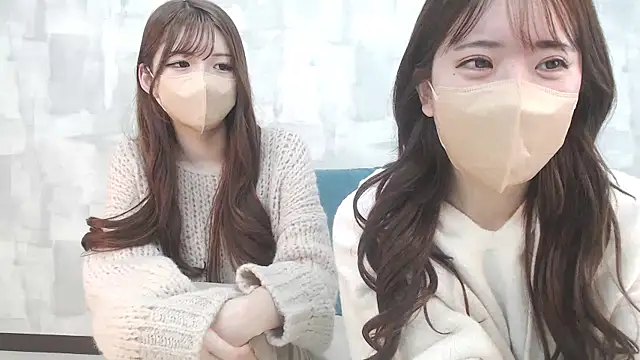 Snapshot of LOVE_MOMO_LOVE chatting on 02/06/25, 11:32 LOVE MOMO LOVE online show from 02/06/25, 11:32