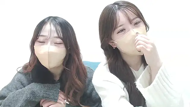 Snapshot of LOVE_MOMO_LOVE chatting on 02/10/25, 11:36 LOVE MOMO LOVE online show from 02/10/25, 11:36