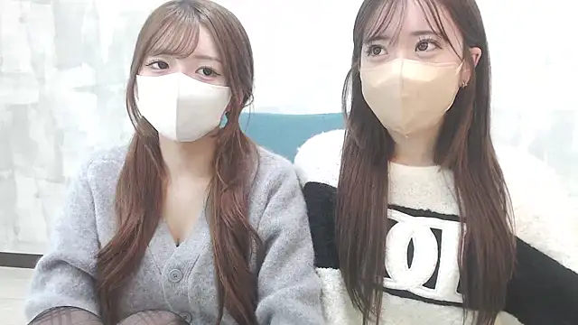 Snapshot of LOVE_MOMO_LOVE chatting on 02/15/25, 11:50 LOVE MOMO LOVE online show from 02/15/25, 11:50