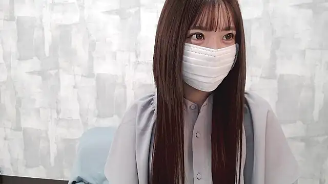 Snapshot of LOVE_MOMO_LOVE chatting on 09/23/25, 11:24 LOVE MOMO LOVE online show from 09/23/25, 11:24