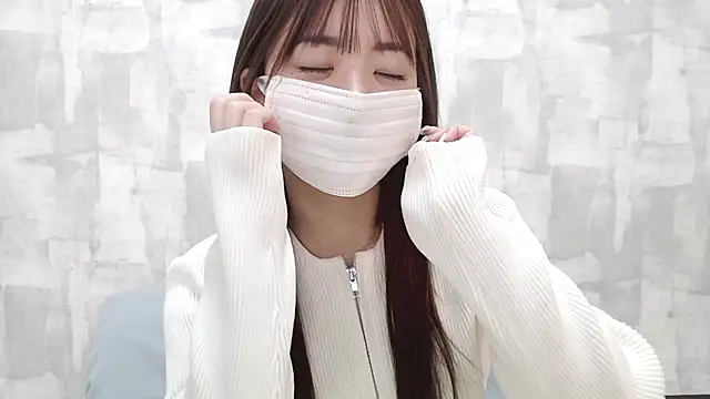 Snapshot of LOVE_MOMO_LOVE chatting on 10/12/25, 12:15 LOVE MOMO LOVE online show from 10/12/25, 12:15