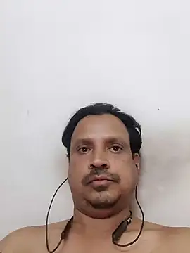 Raj1043 online show from 12/28/24, 11:30