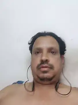 Raj1043 online show from 01/04/25, 08:48