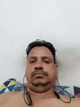 Raj1043 online show from 02/11/25, 09:09