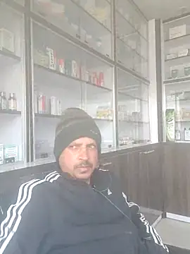 Raj1043 online show from 12/19/25, 05:25