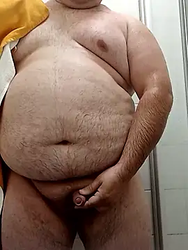 Snapshot of BigromeoXX chatting on 11/04/25, 08:02 BigromeoXX online show from 11/04/25, 08:02