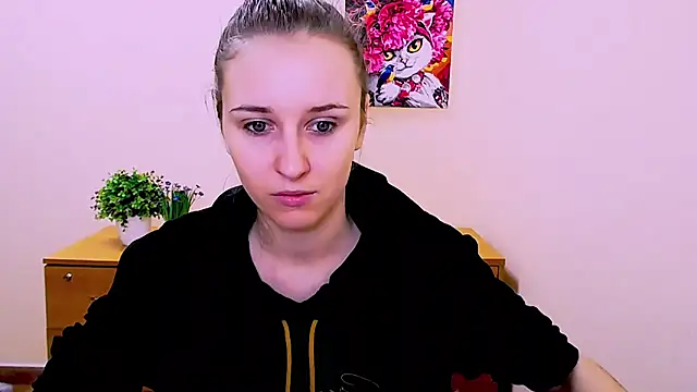 Snapshot of _Nicole_new chatting on 01/13/25, 01:17  Nicole new online show from 01/13/25, 01:17