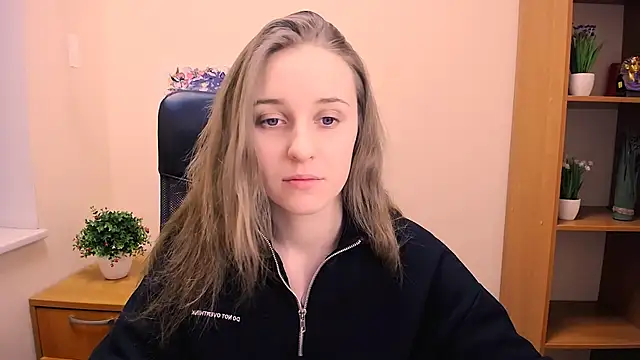 Snapshot of _Nicole_new chatting on 01/19/25, 12:17  Nicole new online show from 01/19/25, 12:17