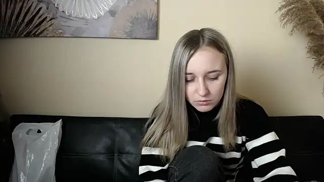  Nicole new online show from 11/06/25, 02:18