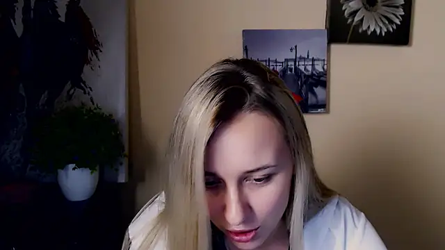  Nicole new online show from 06/06/26, 08:30