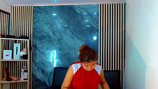 Isalombardi online show from 10/23/25, 03:50