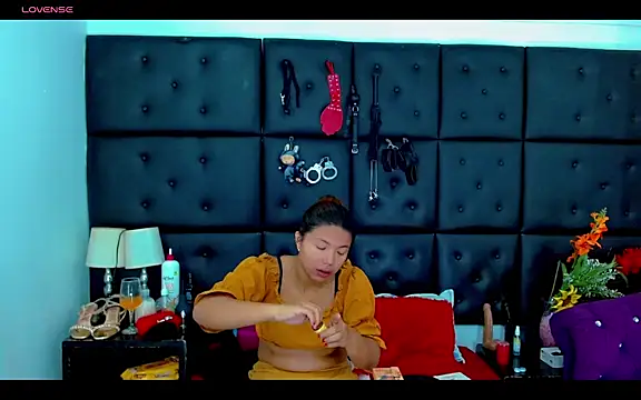 Isalombardi online show from 04/24/26, 02:25