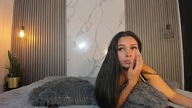 Snapshot of caliope_coralki chatting on 02/15/25, 01:53 caliope coralki online show from 02/15/25, 01:53