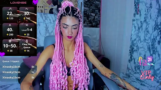 Queen Cuarxxo online show from 04/21/26, 01:42