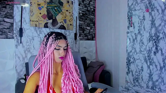 Snapshot of Queen_Cuarxxo chatting on 05/25/26, 08:37 Queen Cuarxxo online show from 05/25/26, 08:37