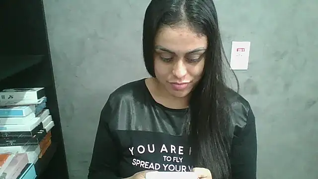 Snapshot of amorinha99 chatting on 05/16/26, 06:28 amorinha99 online show from 05/16/26, 06:28