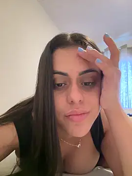 Snapshot of amorinha99 chatting on 05/19/26, 12:33 amorinha99 online show from 05/19/26, 12:33