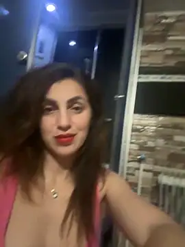 EmaSkyes online show from 11/11/25, 07:36