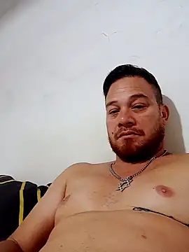 Snapshot of 39thesex chatting on 10/14/25, 03:02 39thesex online show from 10/14/25, 03:02