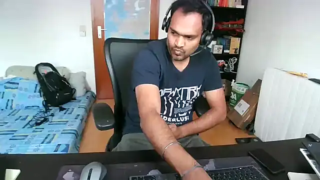 pleasure 5844 online show from 11/14/25, 12:59