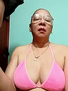 Snapshot of MATTHEW_MRANDA chatting on 01/08/26, 09:06 MATTHEW MRANDA online show from 01/08/26, 09:06