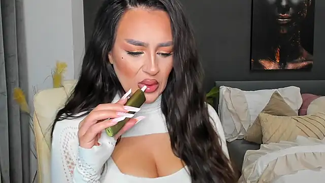 Sonia  Rey online show from 02/19/26, 06:15