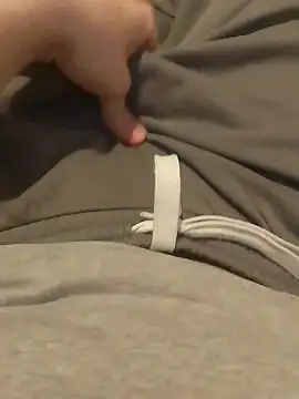 krissraw online show from 02/09/25, 03:56