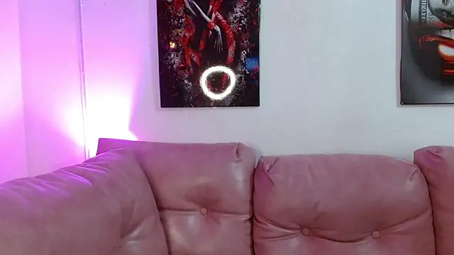 Snapshot of hinataleecs chatting on 11/24/25, 09:14 hinataleecs online show from 11/24/25, 09:14