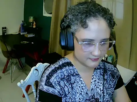 Snapshot of lolalicious_7583 chatting on 02/08/26, 09:40 lolalicious 7583 online show from 02/08/26, 09:40