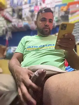 Sheik z o online show from 04/18/26, 01:26