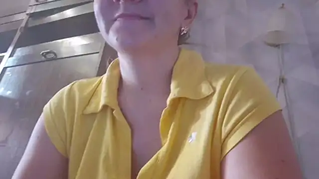 EstrellaWalters online show from 11/03/25, 06:25