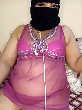 Snapshot of MerriamxHot chatting on 03/18/25, 09:21 MerriamxHot online show from 03/18/25, 09:21