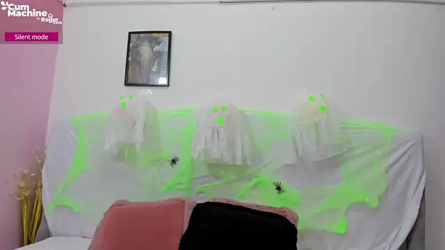 Valesskahall online show from 10/31/25, 01:01